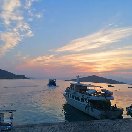 펜션 Annas Chalki Town